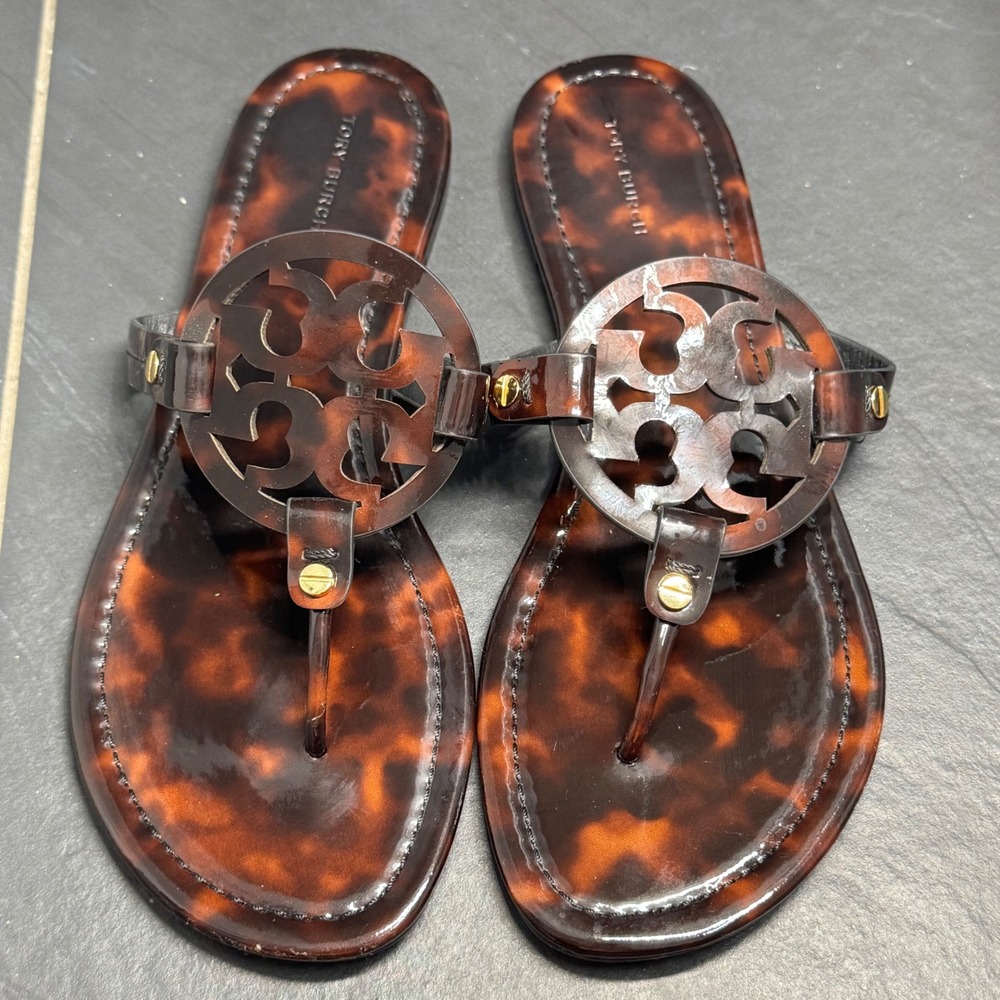 Tory Burch Miller Sandals Tortoise Shell Patent Leather Thong Flat 9M 6098 F24